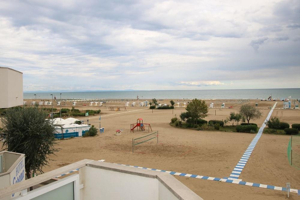 Hotel Garni' Serena Caorle Buitenkant foto