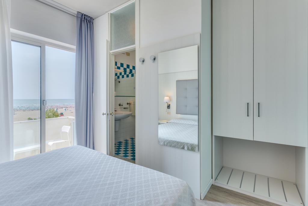 Hotel Garni' Serena Caorle Buitenkant foto