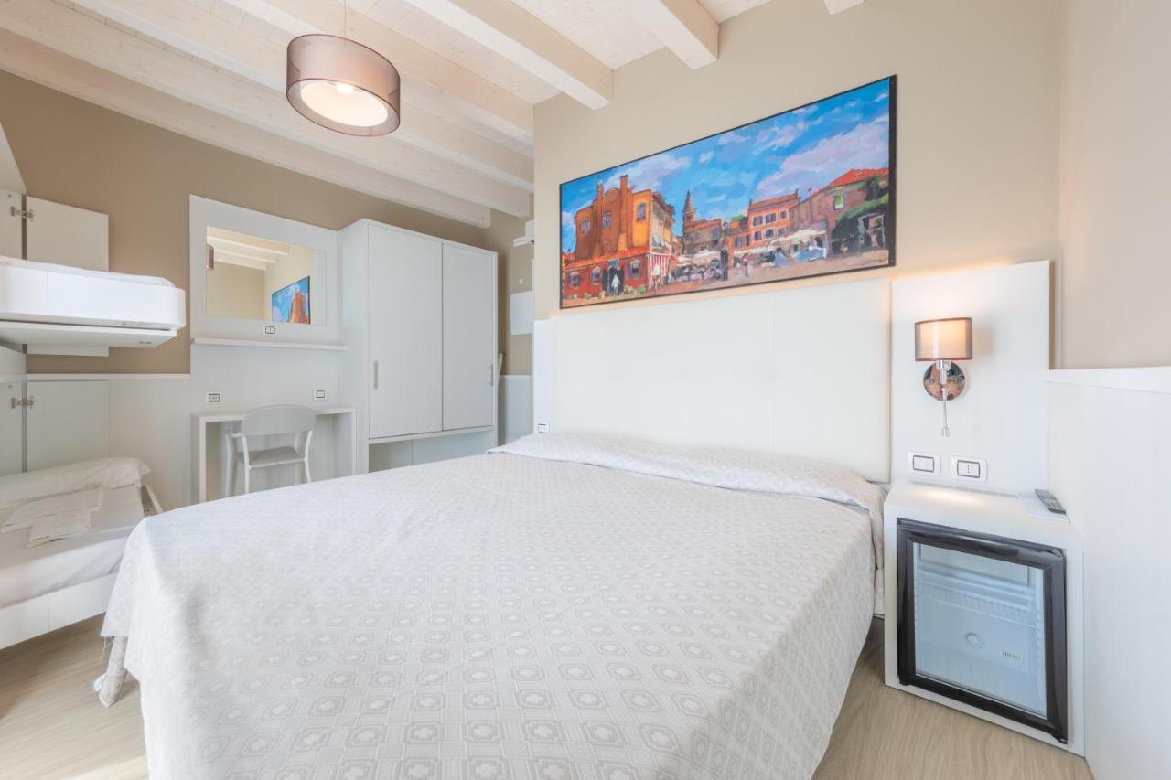 Hotel Garni' Serena Caorle Buitenkant foto