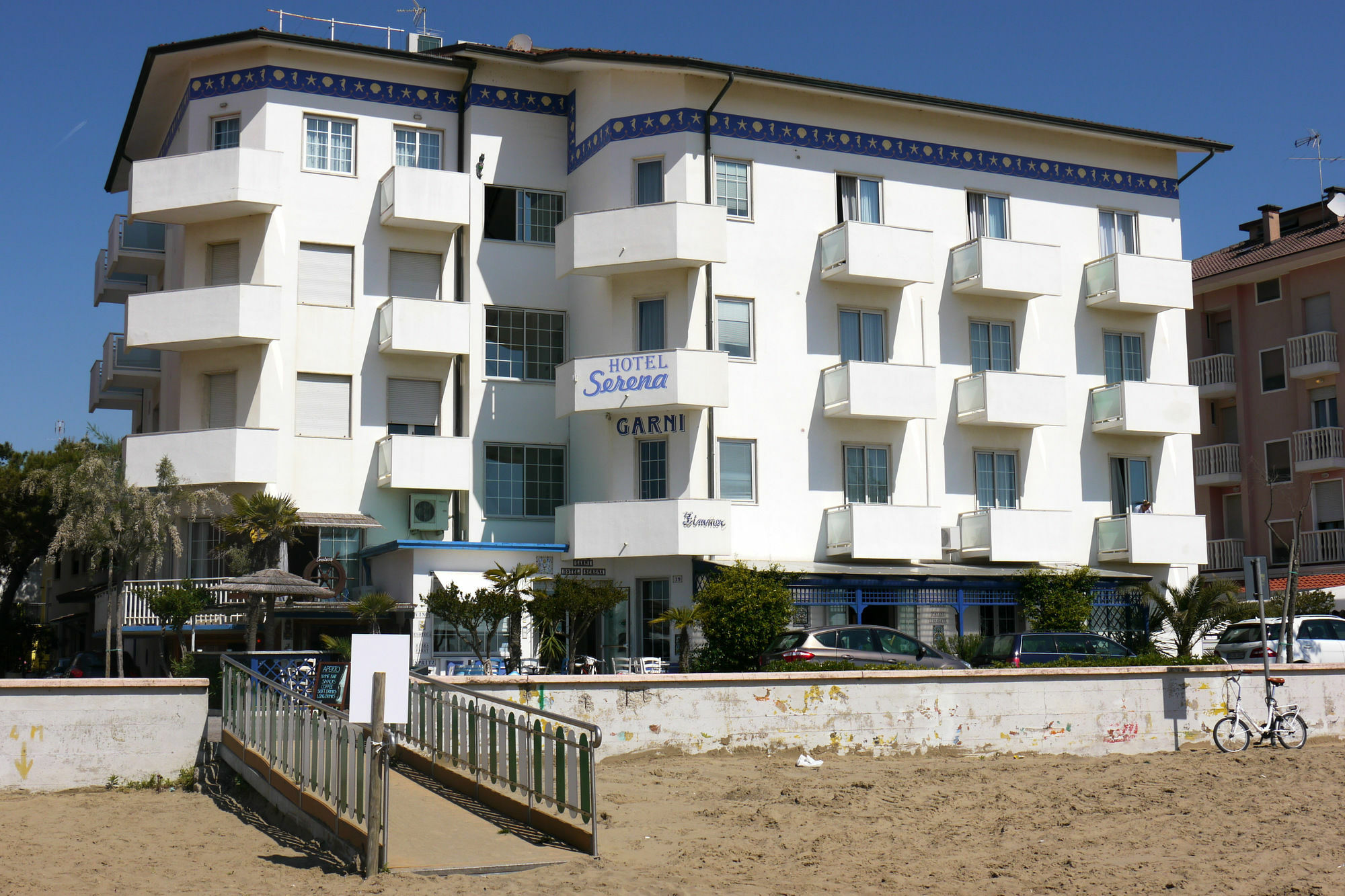 Hotel Garni' Serena Caorle Buitenkant foto